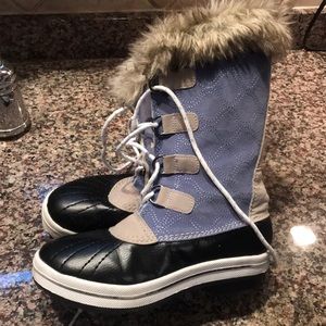 Girls snow boots